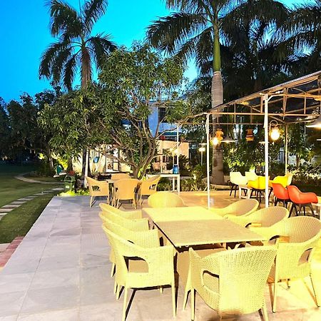 Green Leaf Cafe And Home Stay Greater Noida Zewnętrze zdjęcie